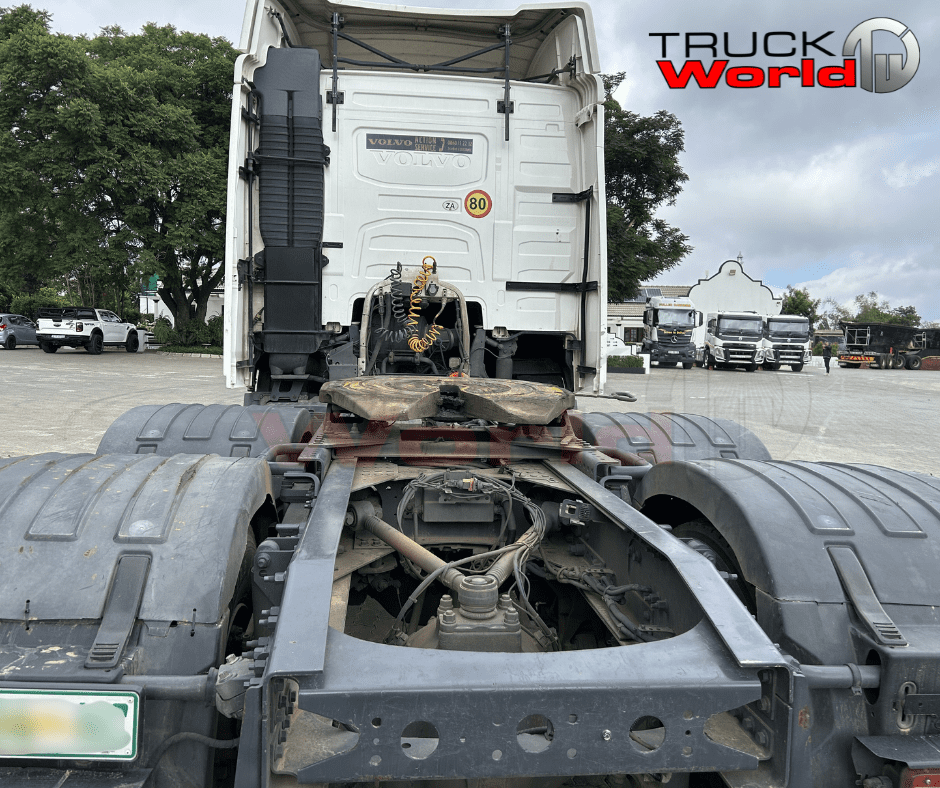 2017 Volvo FH 440 TT6x4 Image 6