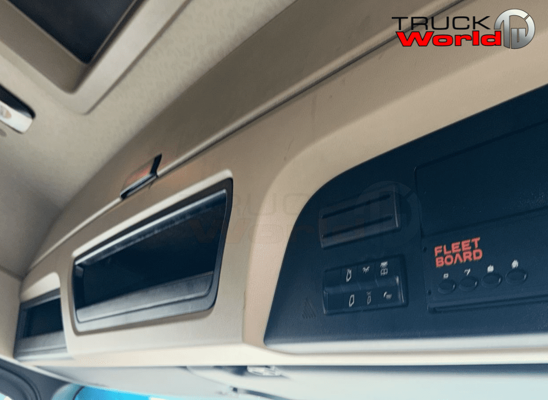 2022 Mercedes Benz Actros 2652 TT 6X4 Image 3