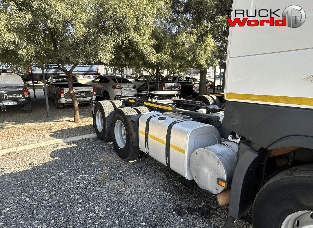 2016 Volvo FMX 440 TT6x4 Image 3